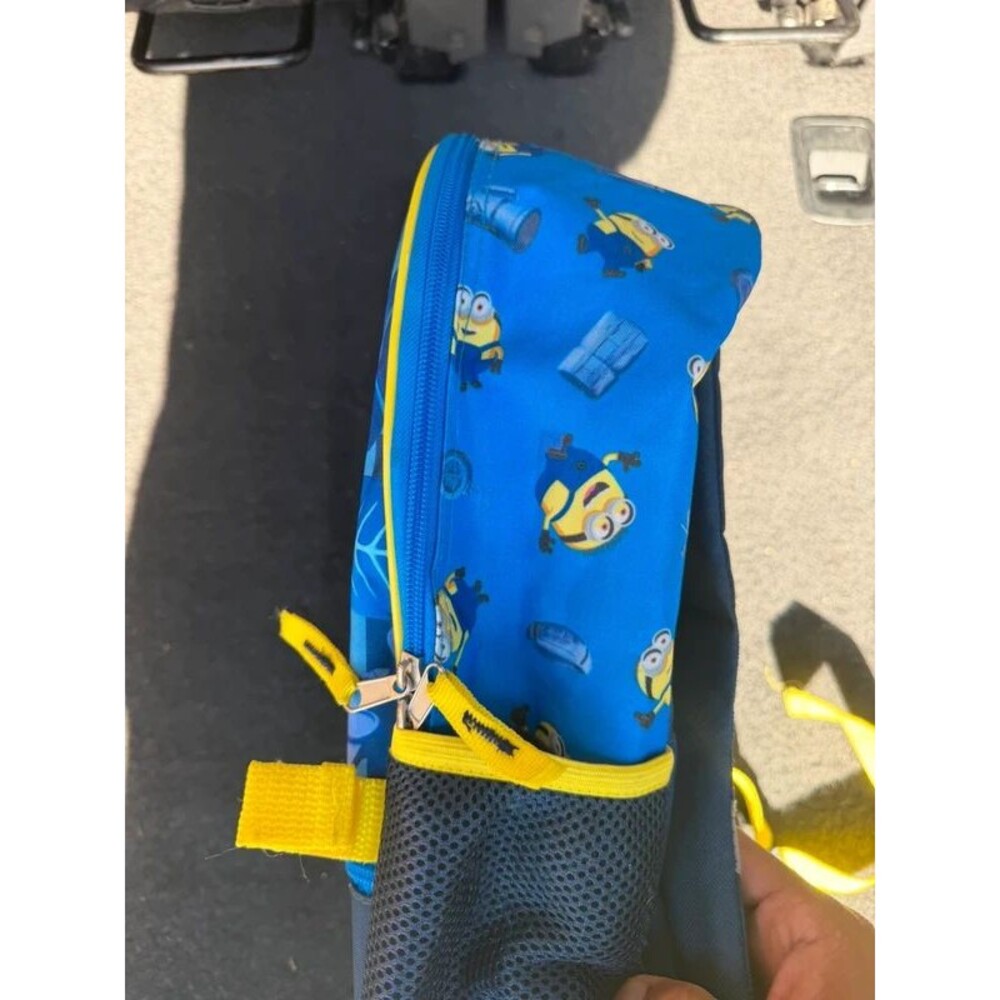 Minions Backpack - Picture 2 of 3